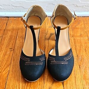 Mary Jane contrast color heels